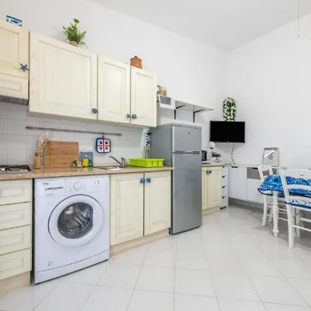 Sea Breeze Apartament *