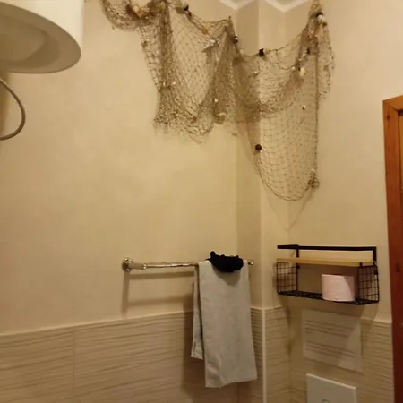 Sea Breeze Apartment *